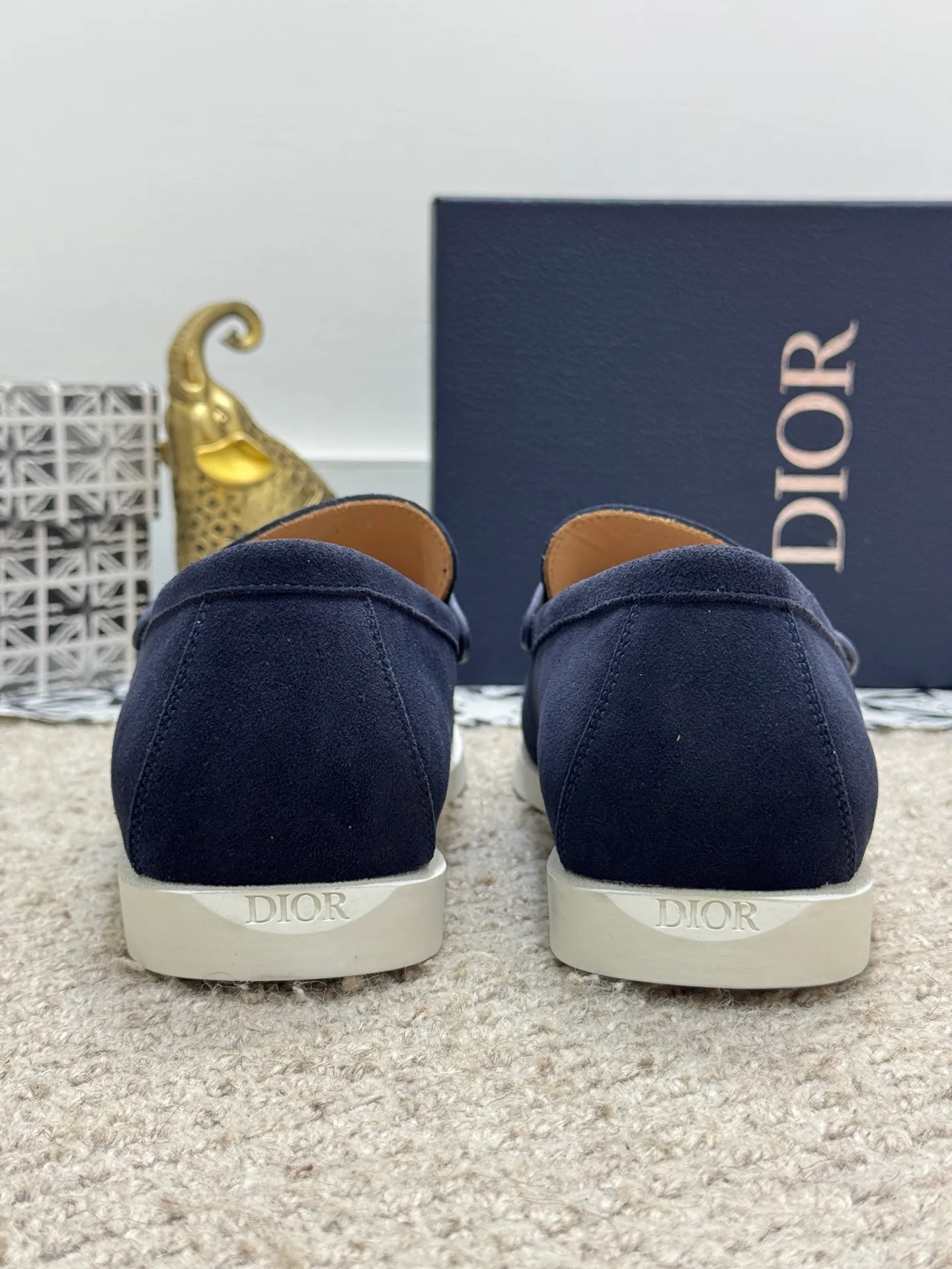 Men's men's shoes 💰480 [New style] 🍺🍺Dior men's casual shoes - a high version of the original one-to-one replica. It is a casual dress shoe. Crafted from luxuriously soft navy suede❤️‍🔥Cow leather lining💘Oblique printed panels on the upper. The lightweight white rubber sole adds sophistication, with an Oblique pattern engraved on the outsole and branding on the back. Size: 38-44 (45, 46 customized